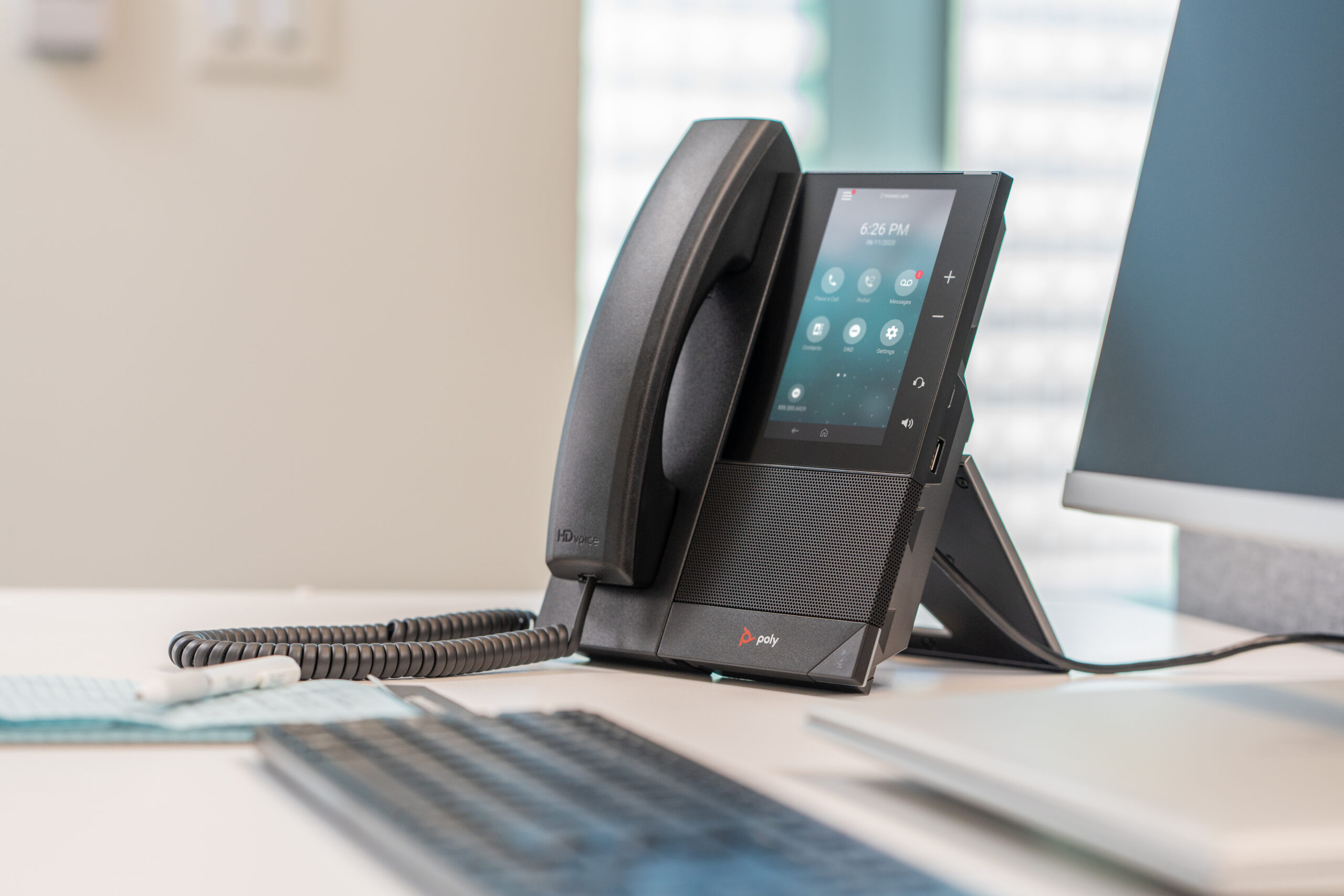 HP Poly Biznesowy telefon multimedialny Poly CCX 505 do aplikacji Microsoft Teams, z obsługą PoE - obrazek 3